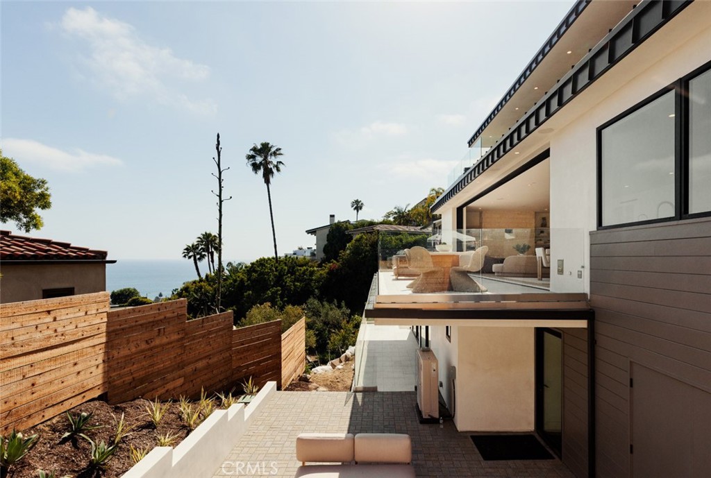 1105 Skyline Drive