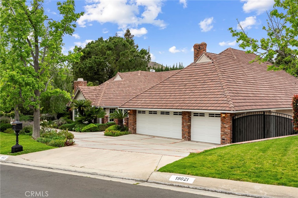 19021 Canyon Drive