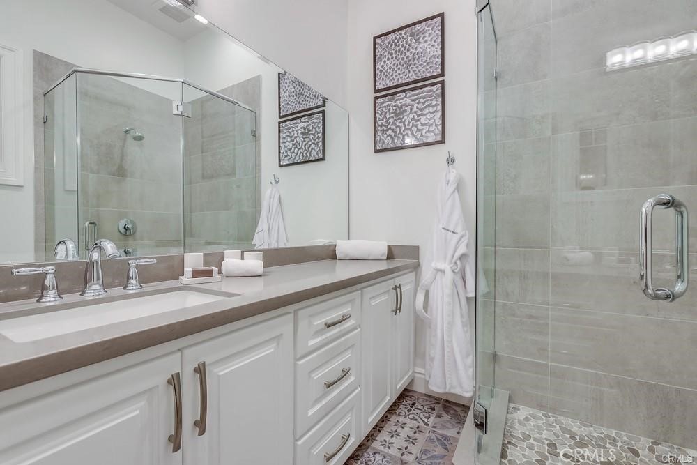 1508 E Balboa Boulevard