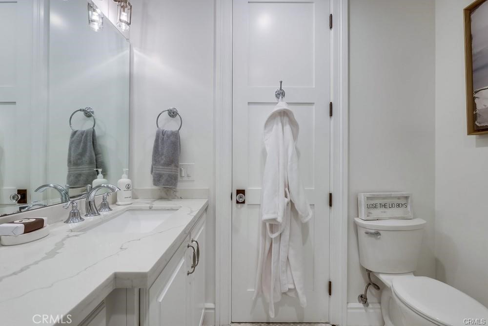 1508 E Balboa Boulevard