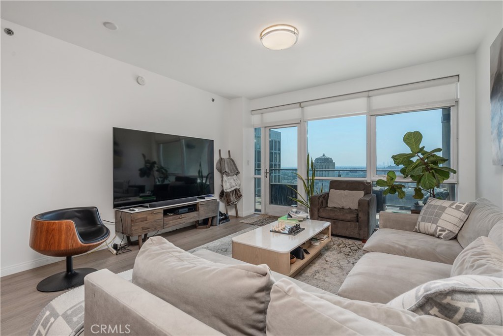3785 Wilshire Boulevard 1605