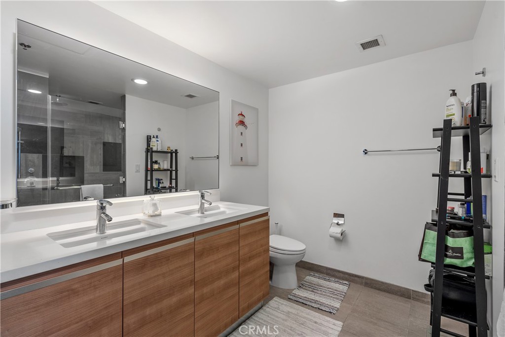 3785 Wilshire Boulevard 1605