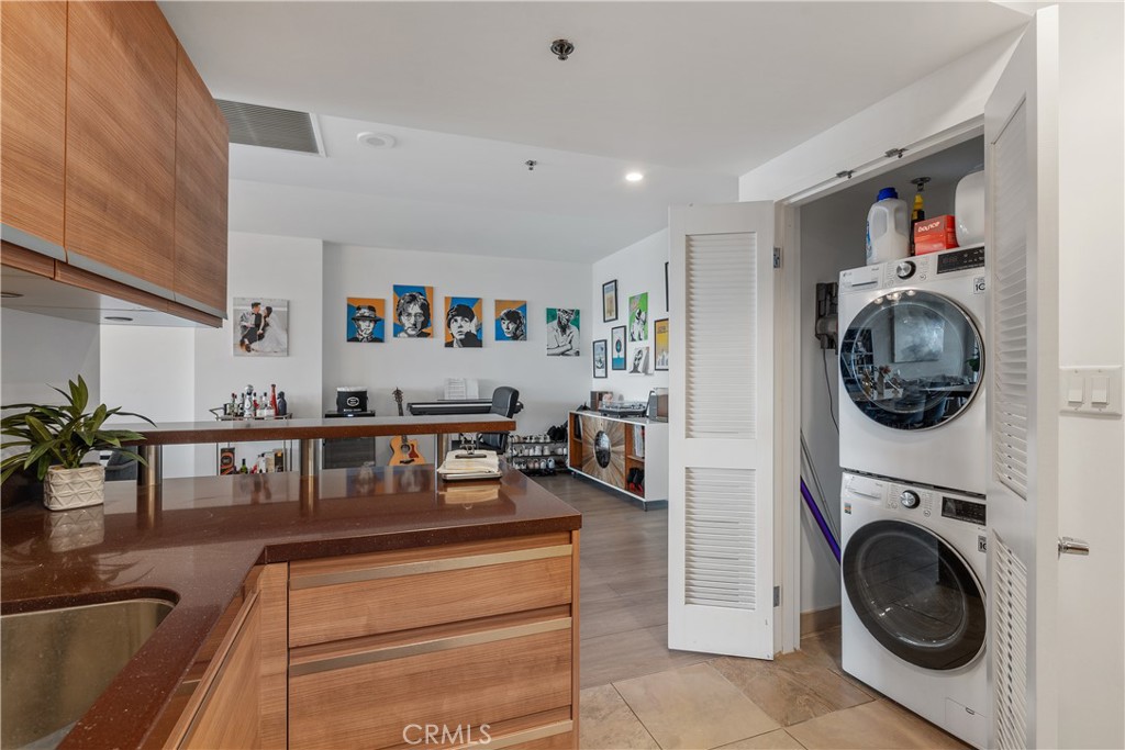 3785 Wilshire Boulevard 1605