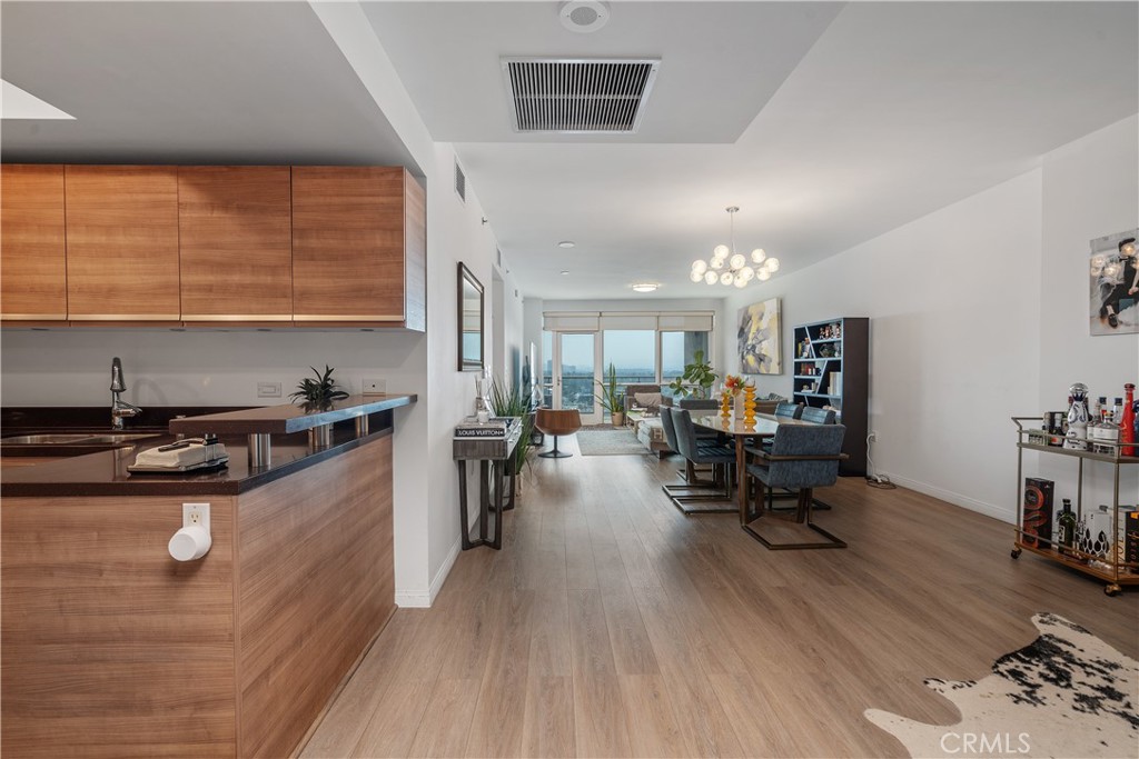 3785 Wilshire Boulevard 1605