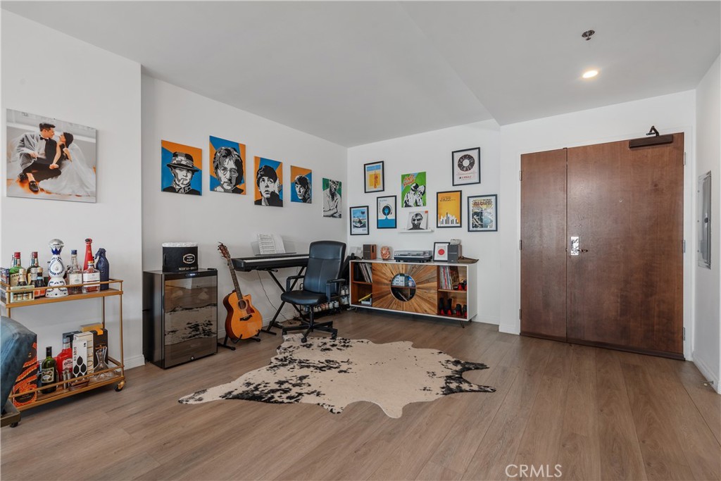 3785 Wilshire Boulevard 1605