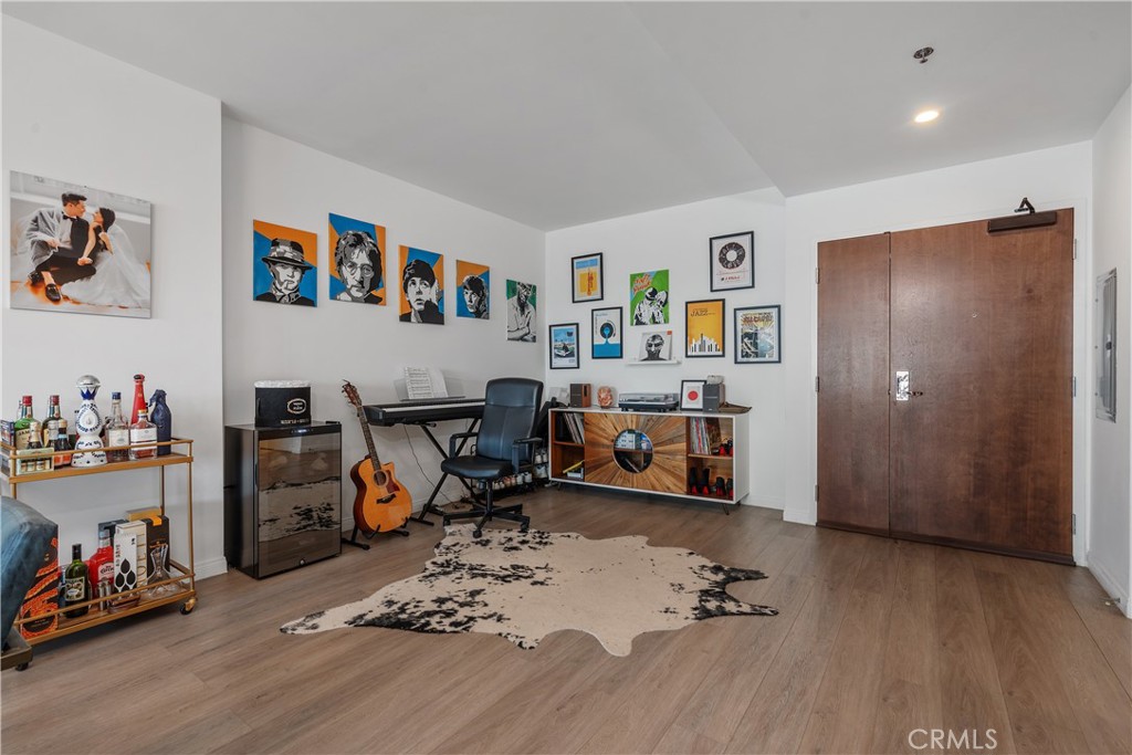 3785 Wilshire Boulevard 1605