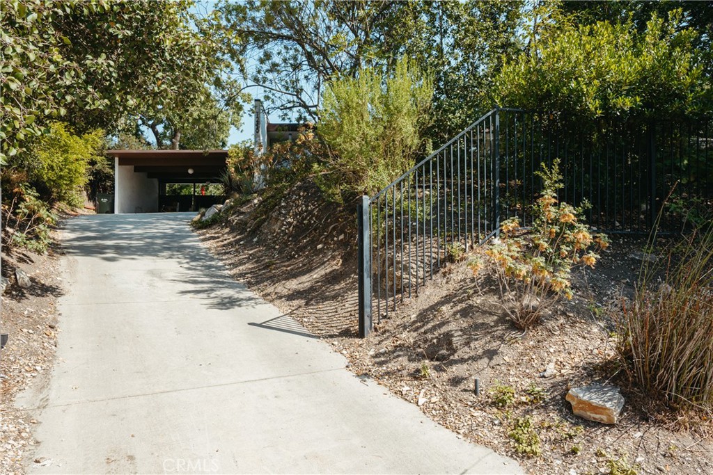1248 La Peresa Drive
