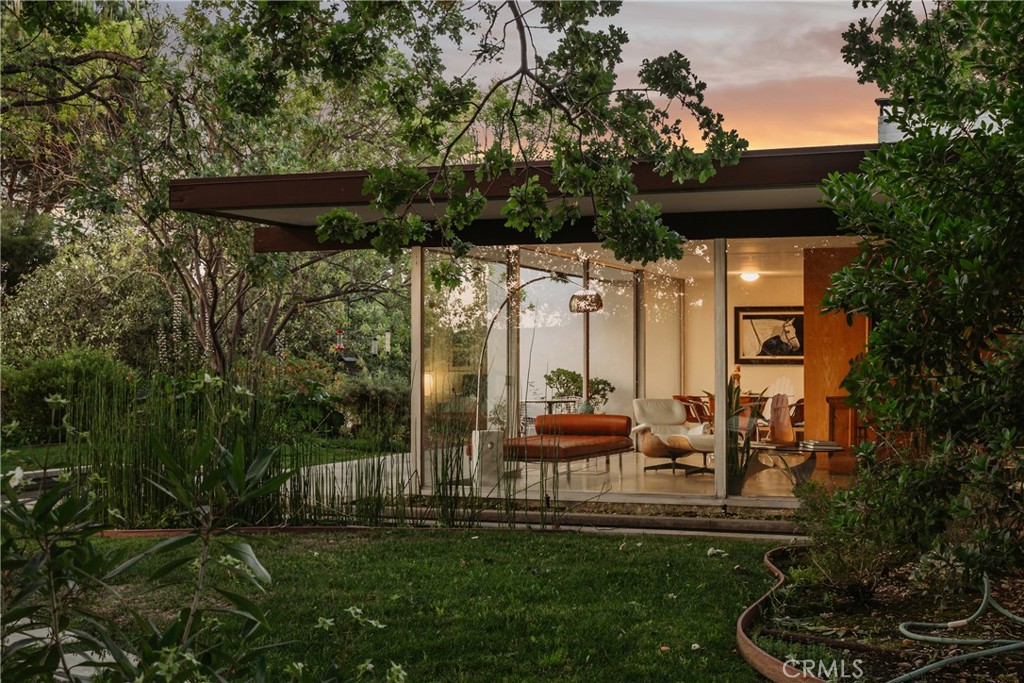1248 La Peresa Drive