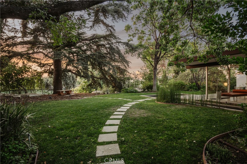 1248 La Peresa Drive