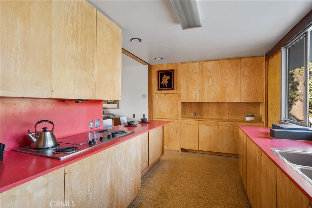1248 La Peresa Drive
