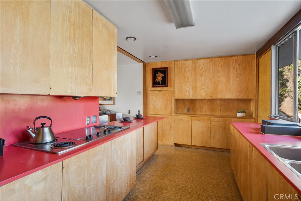 1248 La Peresa Drive