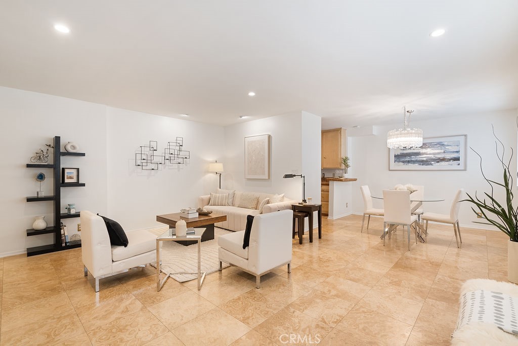 419 N Oakhurst Drive 102
