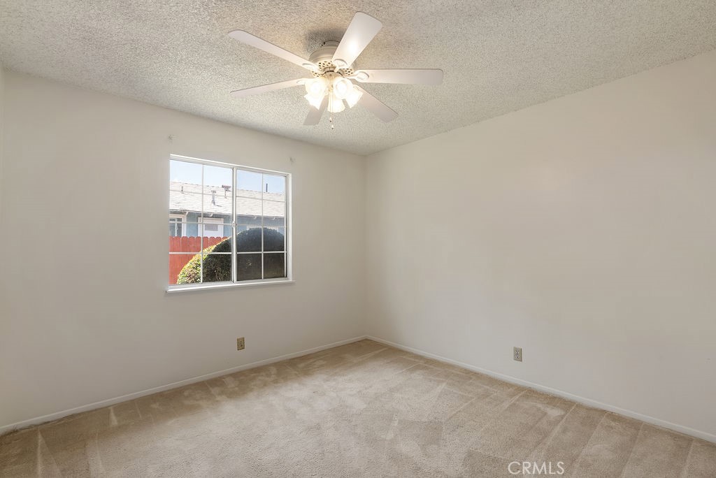 207 N Pasadena Avenue