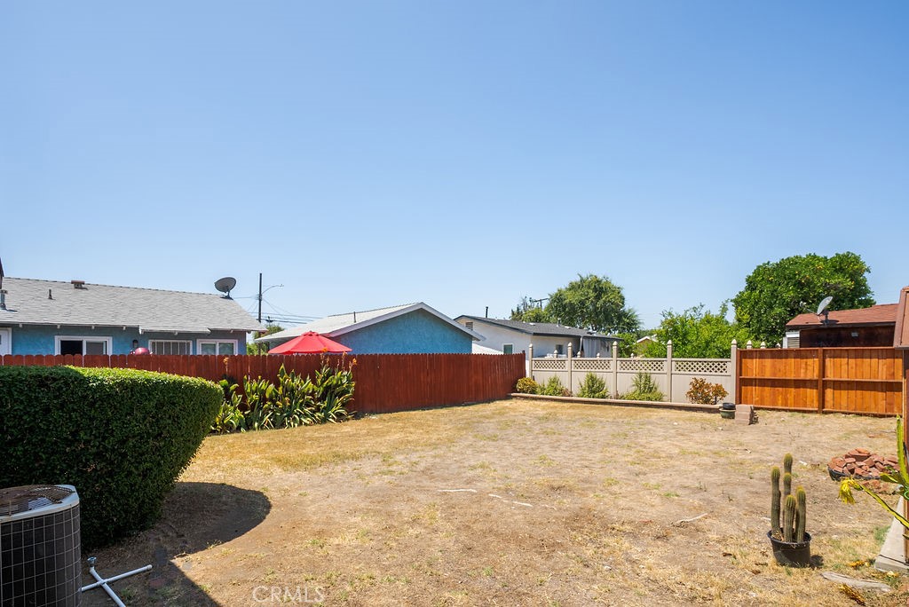 207 N Pasadena Avenue