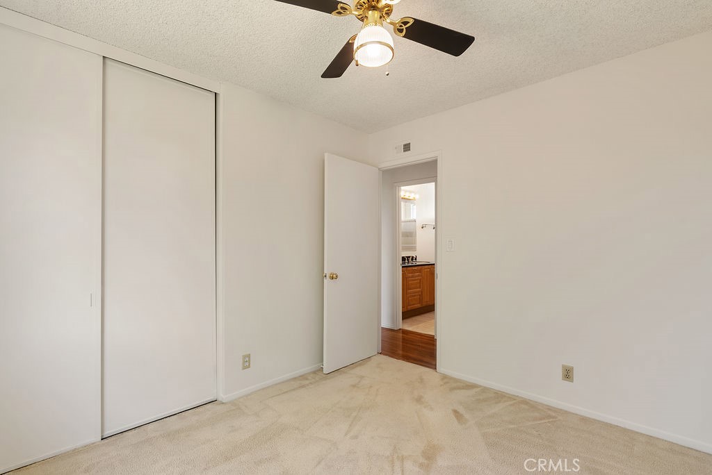 207 N Pasadena Avenue