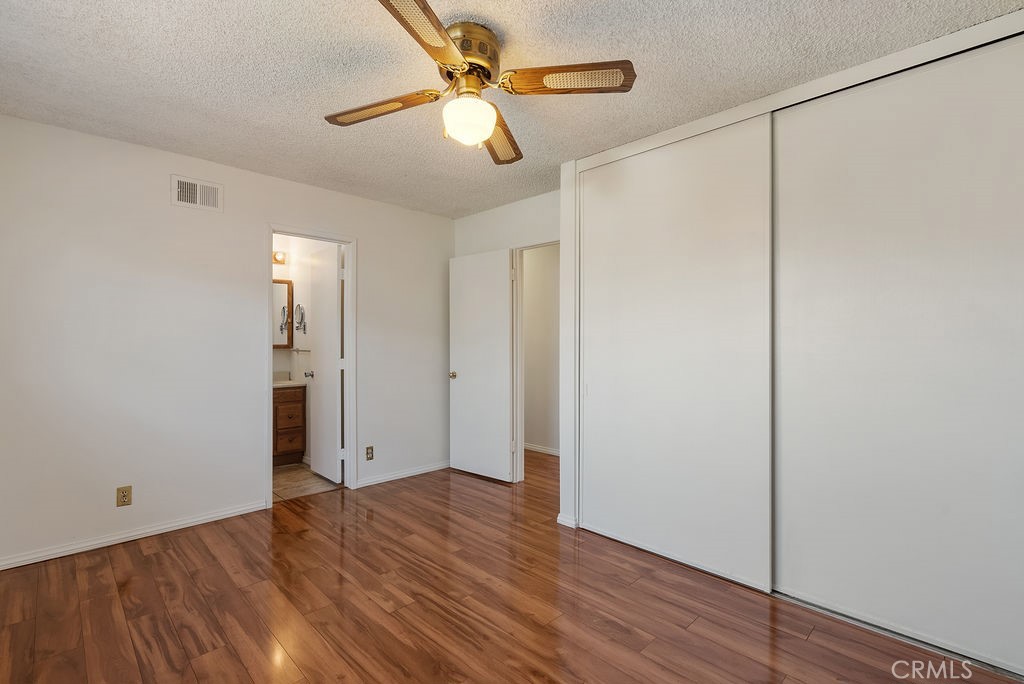 207 N Pasadena Avenue