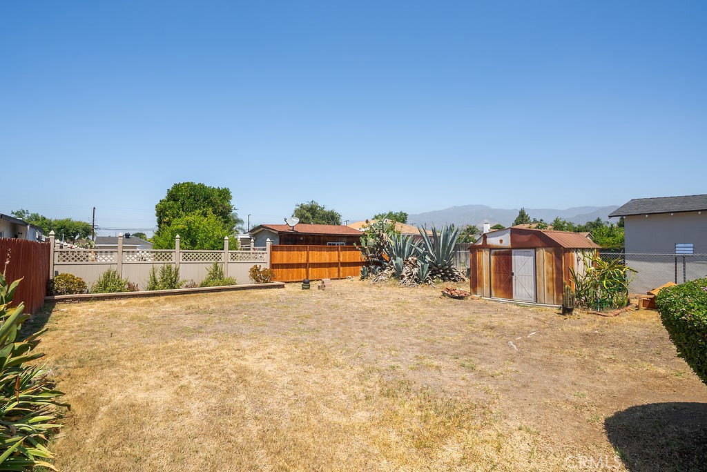 207 N Pasadena Avenue