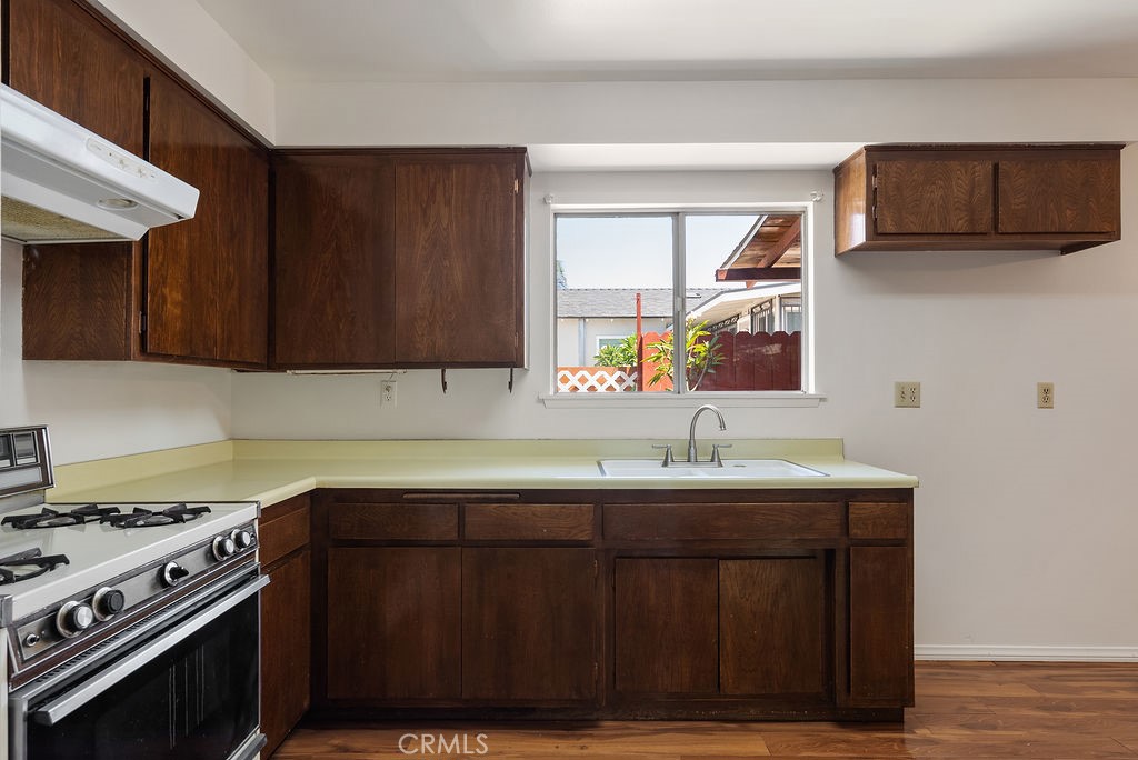 207 N Pasadena Avenue