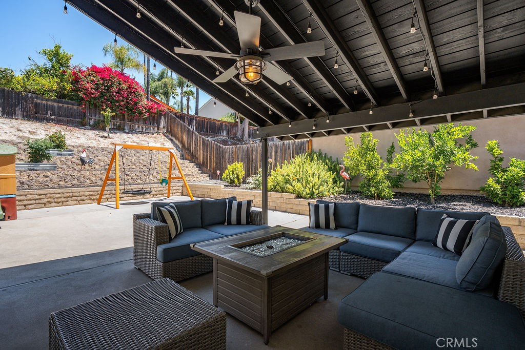 1925 Meadow Brook Court