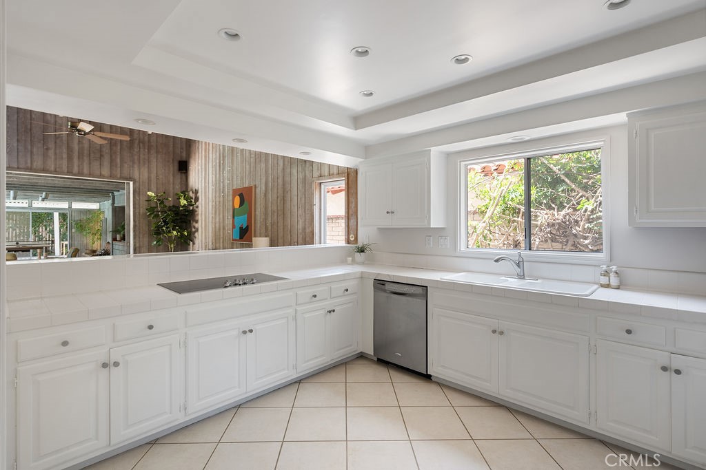 2443 Windward Lane
