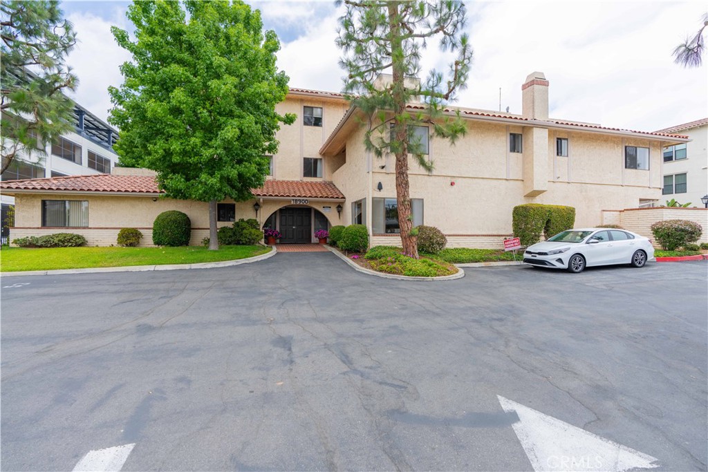 18900 Delaware Street 234