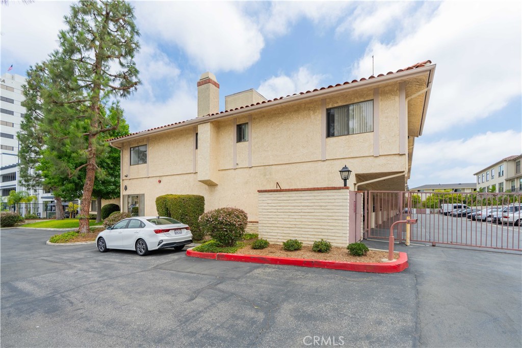 18900 Delaware Street 234