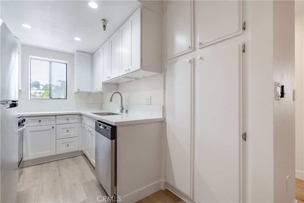 18900 Delaware Street 234