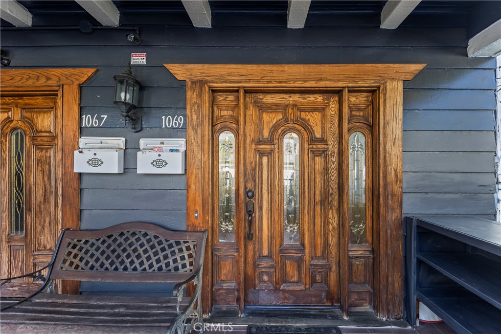 1069 Laguna Avenue