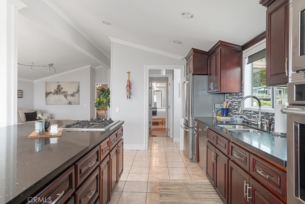 2275 W 25th Street 57
