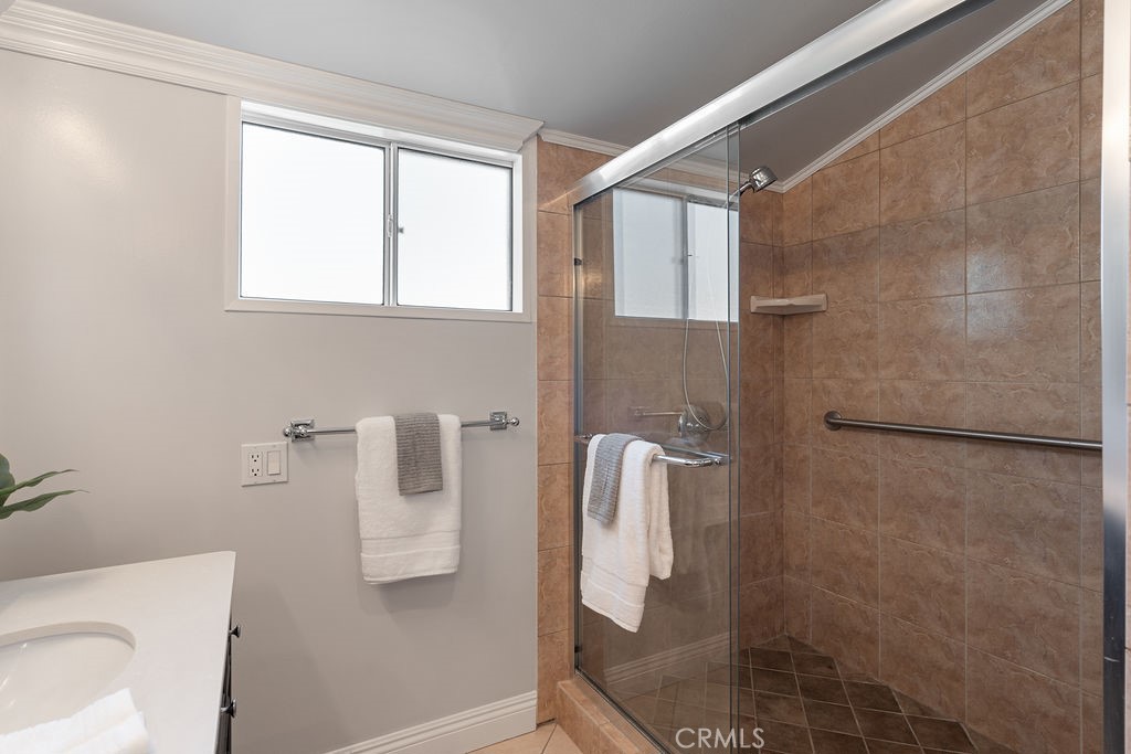 2275 W 25th Street 57