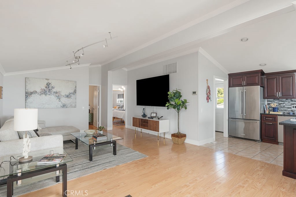 2275 W 25th Street 57