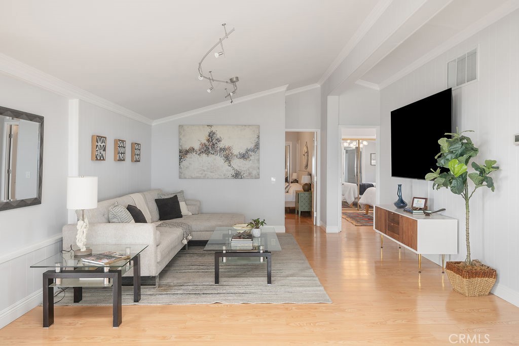 2275 W 25th Street 57