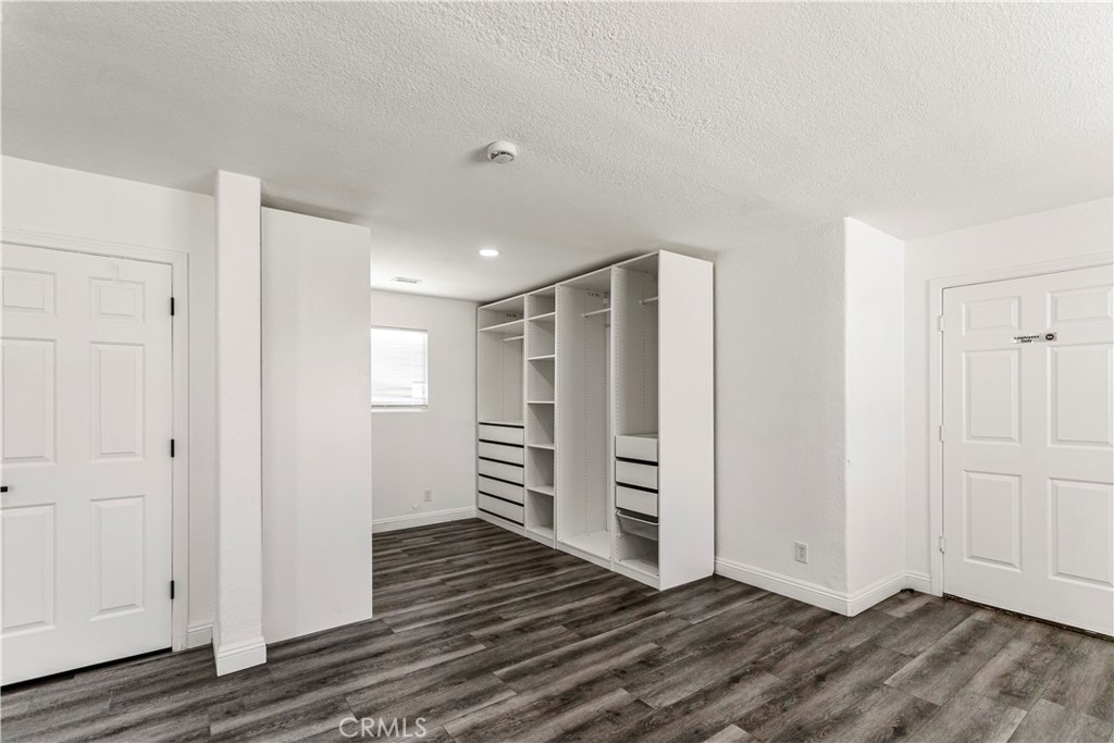 10131 Jenny St