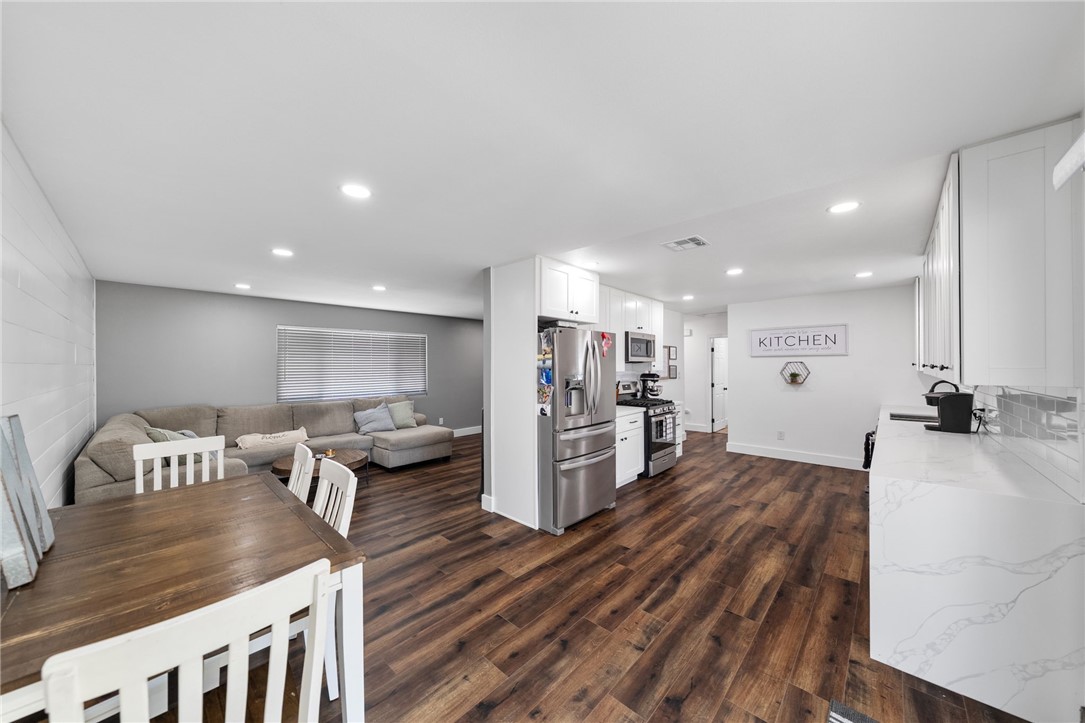 4020 Vernon Avenue