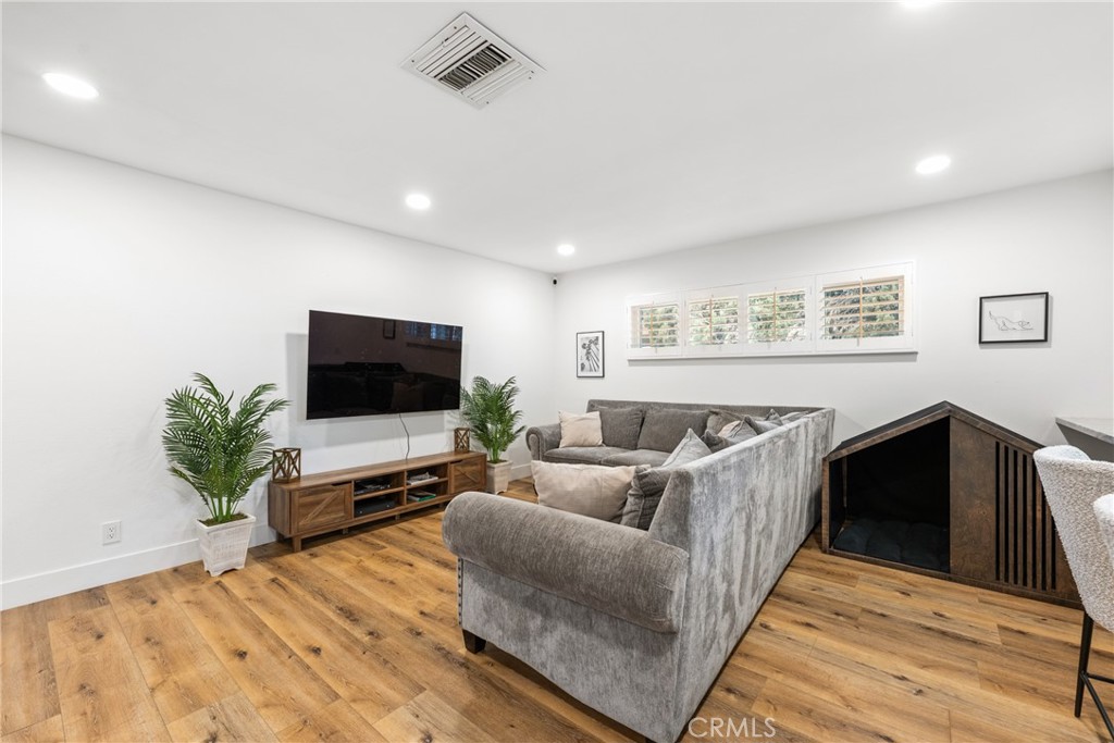 4743 Topanga Canyon Boulevard