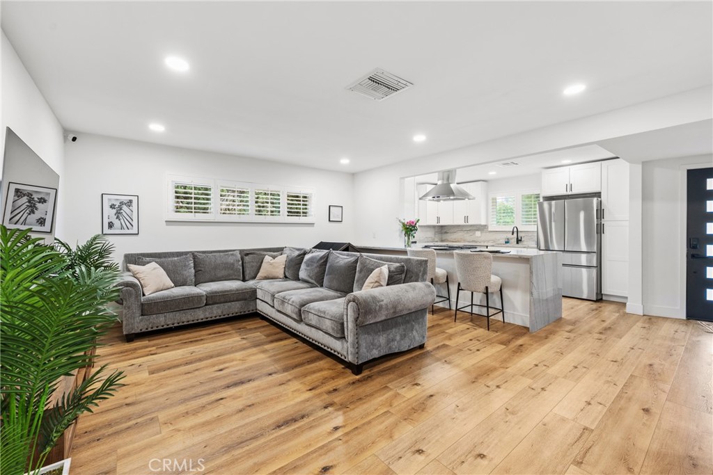 4743 Topanga Canyon Boulevard