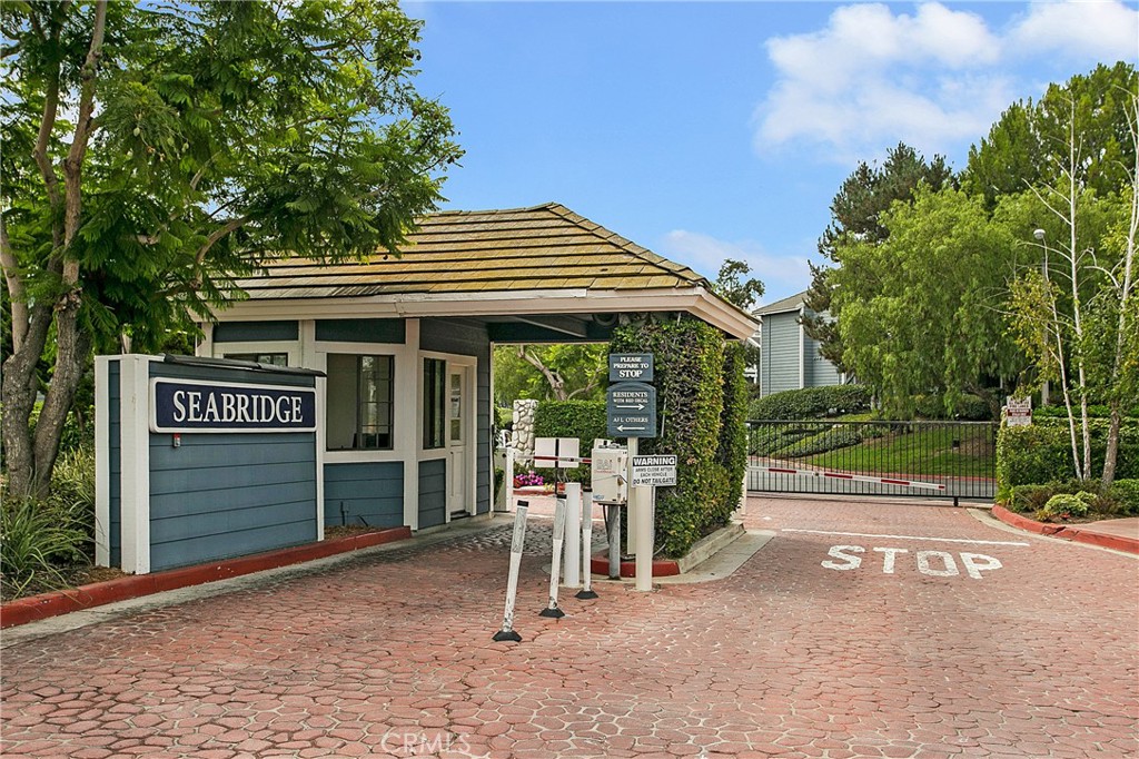 20341 Bluffside Cir C301