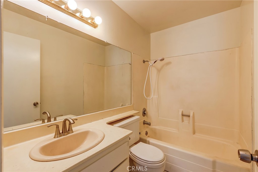 5943 Sky Meadow Street