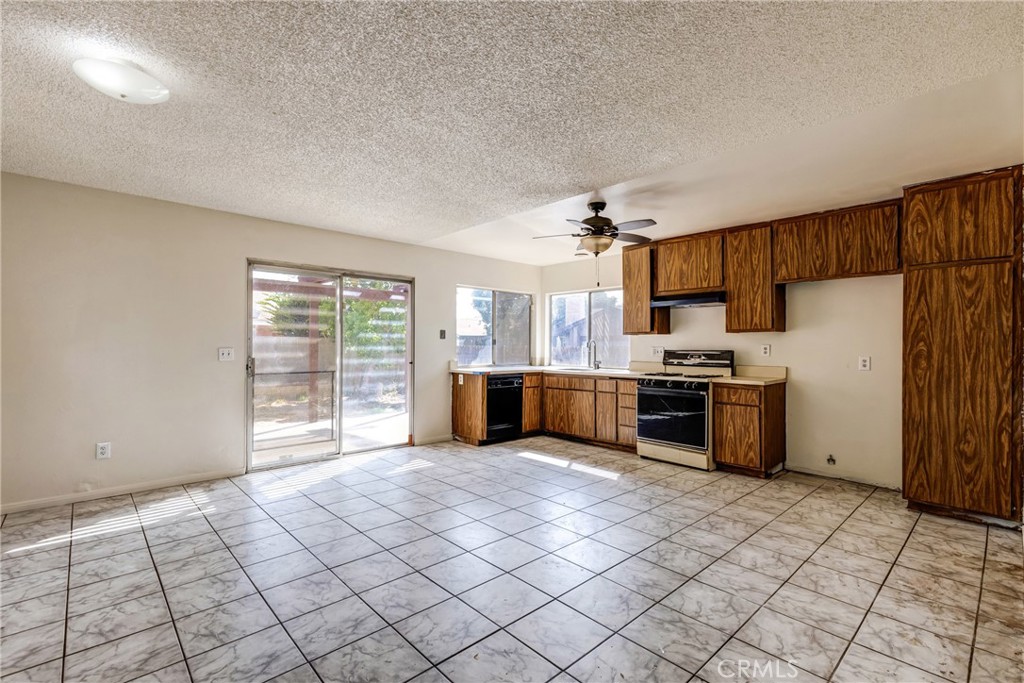 5943 Sky Meadow Street