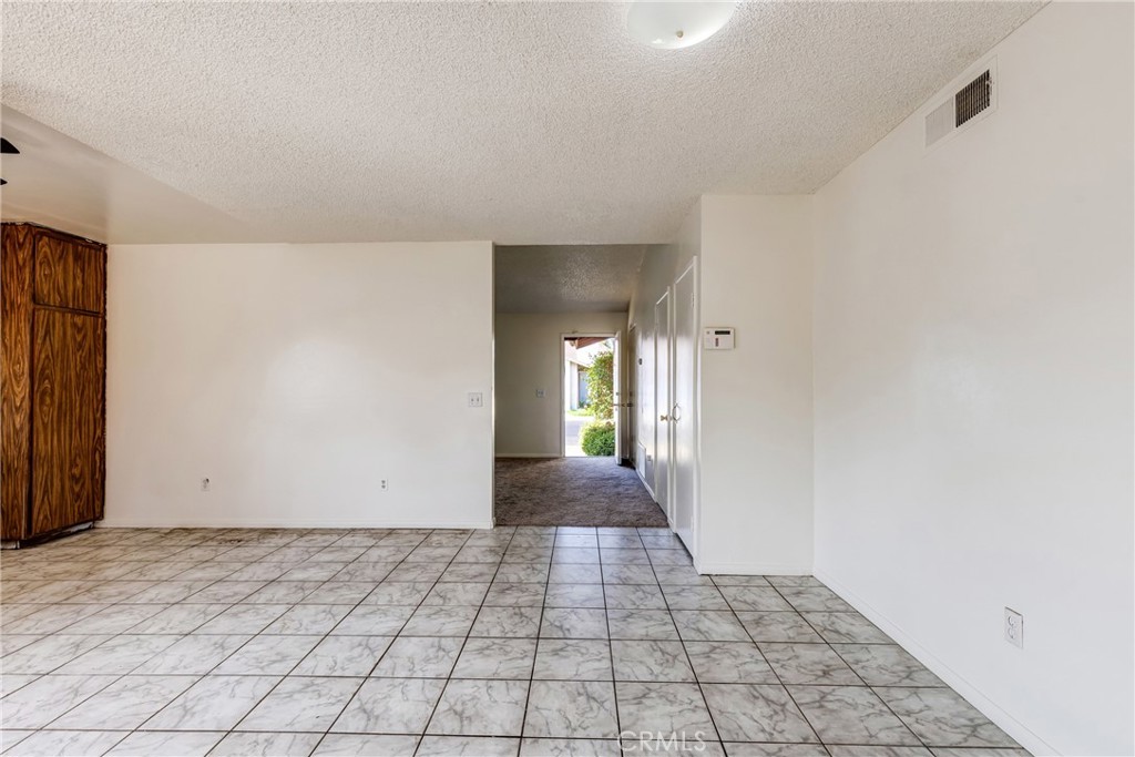 5943 Sky Meadow Street