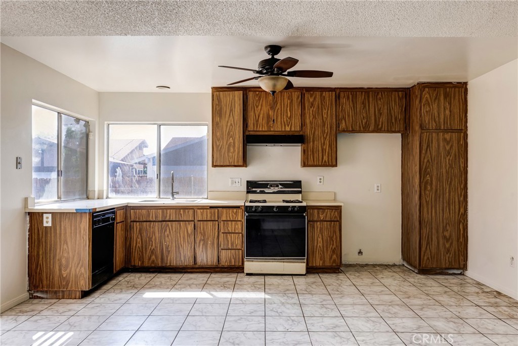 5943 Sky Meadow Street