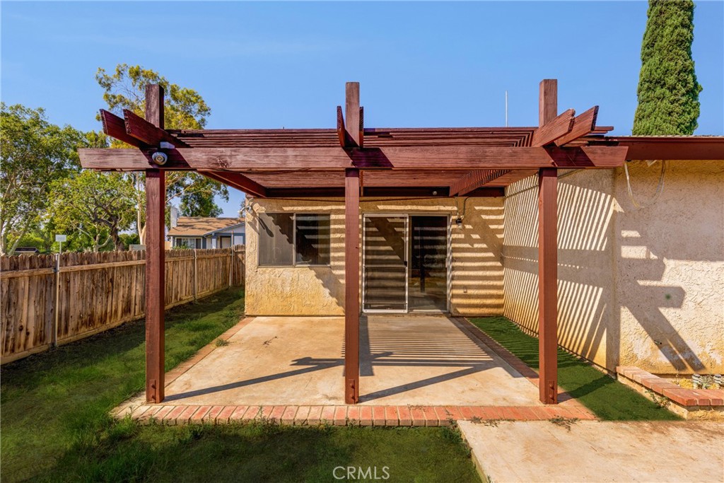 5943 Sky Meadow Street