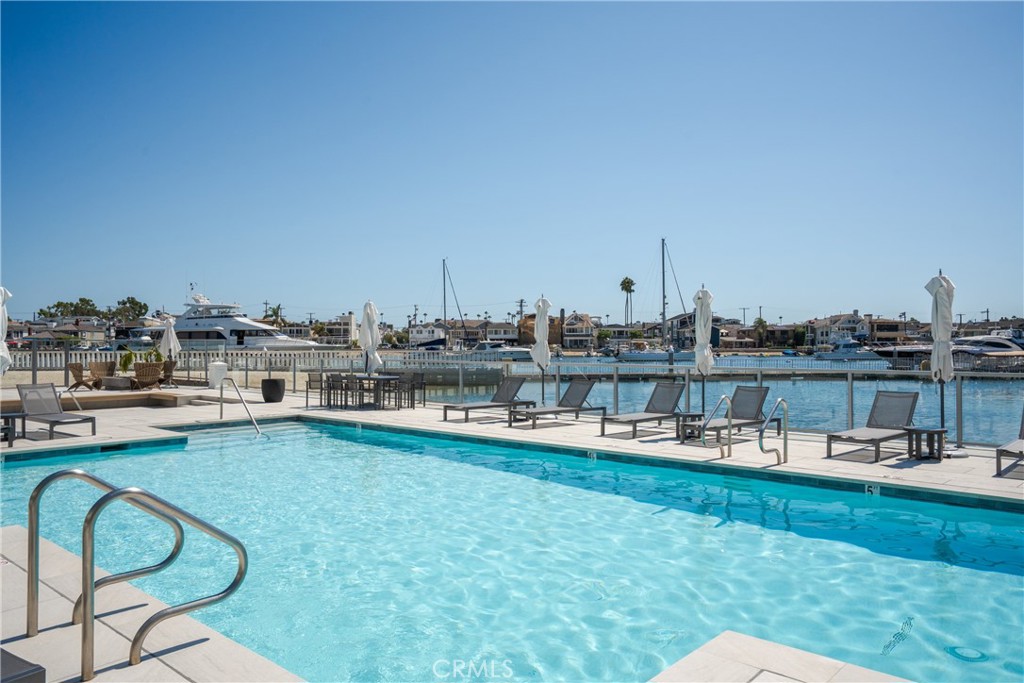 994 Bayside Cove
