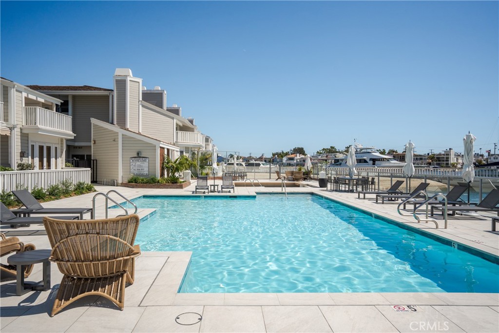 994 Bayside Cove