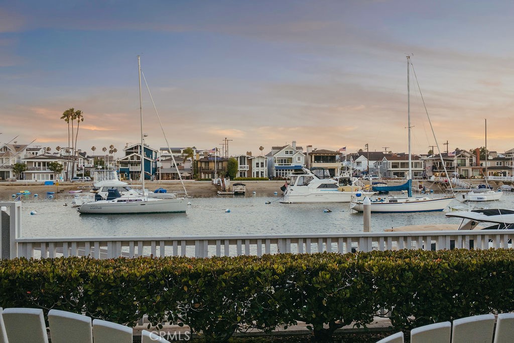 994 Bayside Cove