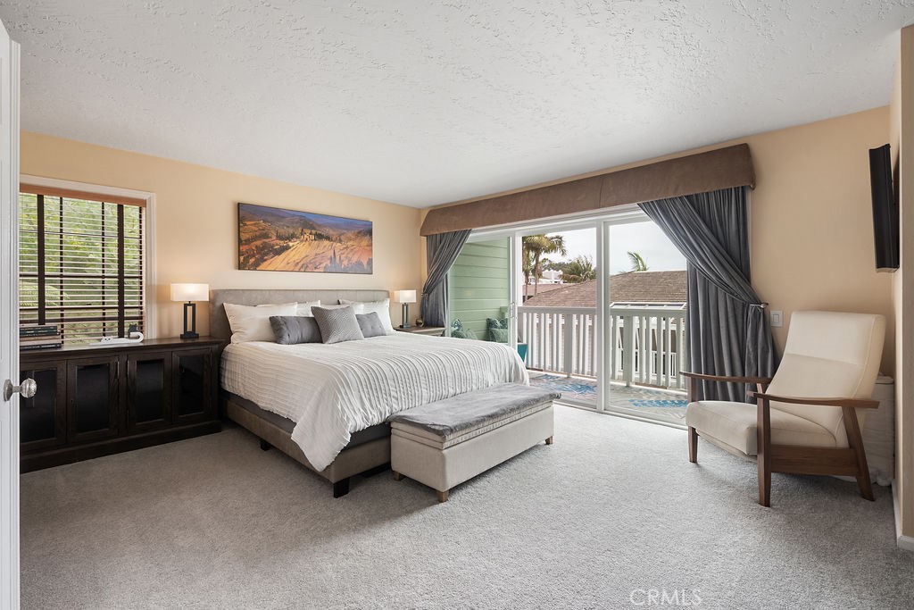 994 Bayside Cove