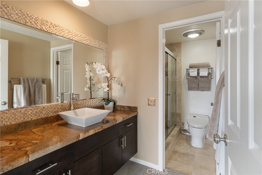 994 Bayside Cove