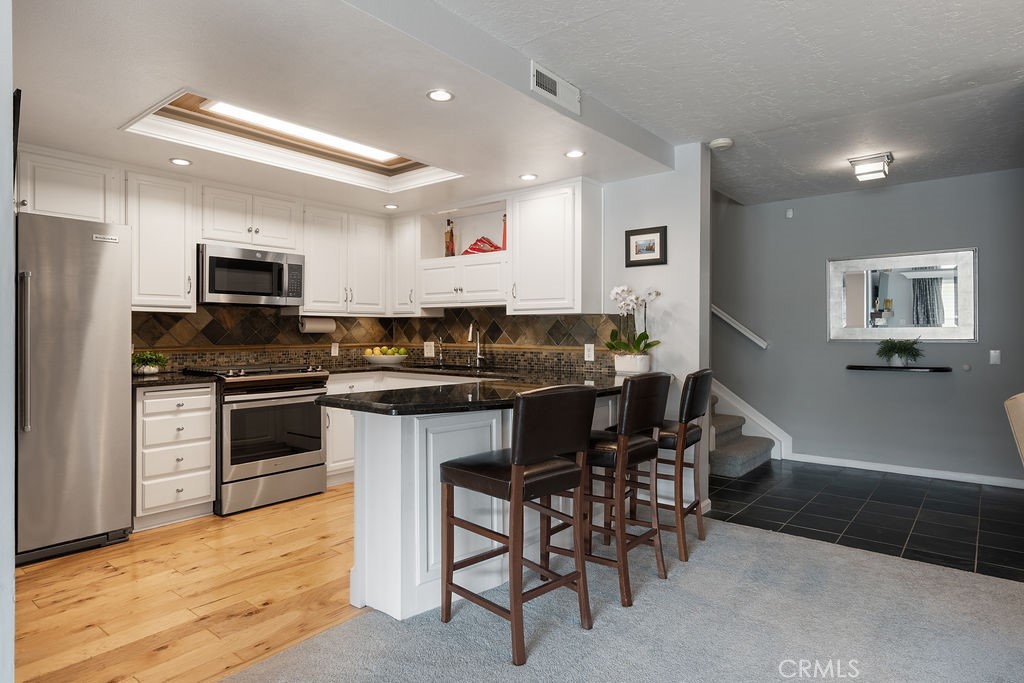 994 Bayside Cove