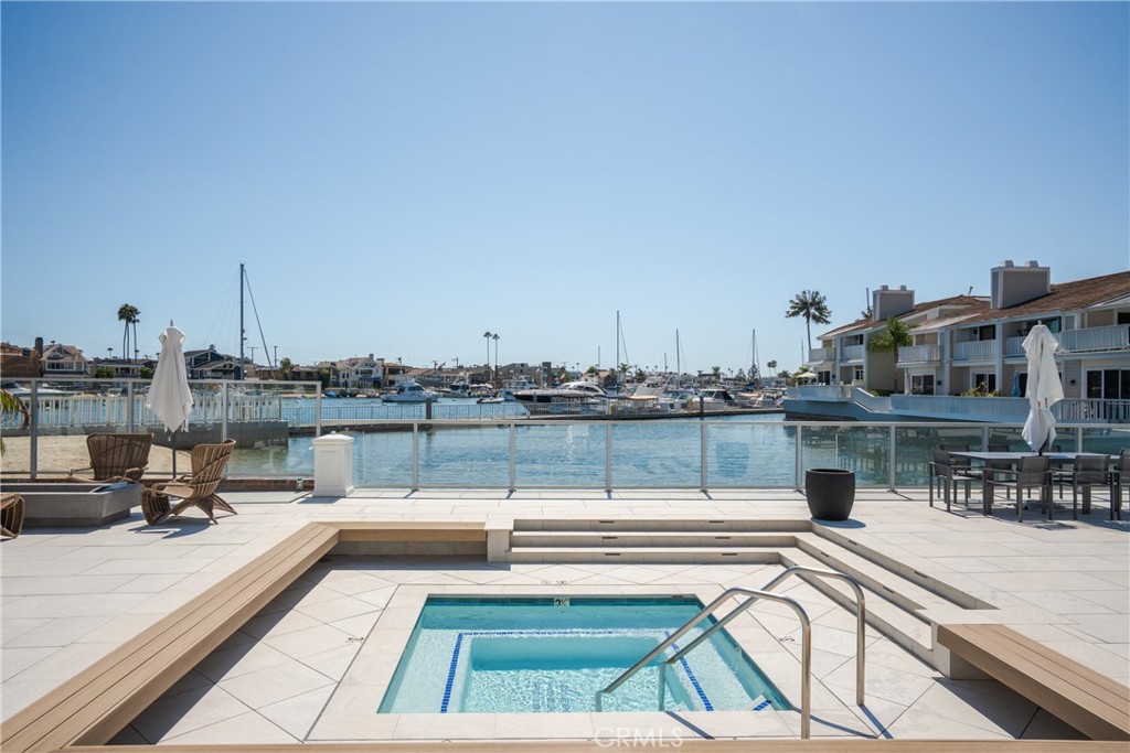 994 Bayside Cove