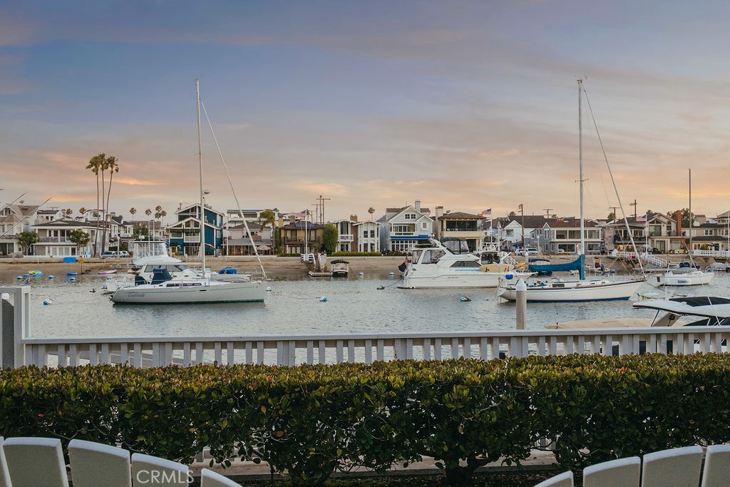 994 Bayside Cove